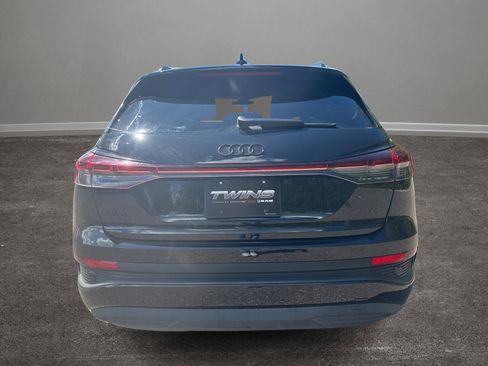 Used 2025 Audi Q4 e-tron Premium Plus image 30