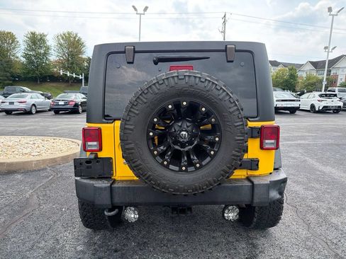 Used 2015 Jeep Wrangler Unlimited Rubicon w/ Dual Top Group AWD/4WD image 5