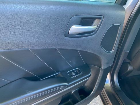 Used 2015 Dodge Charger R/T RWD image 31