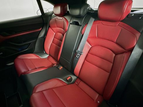 Used 2022 Porsche Taycan 4S image 24