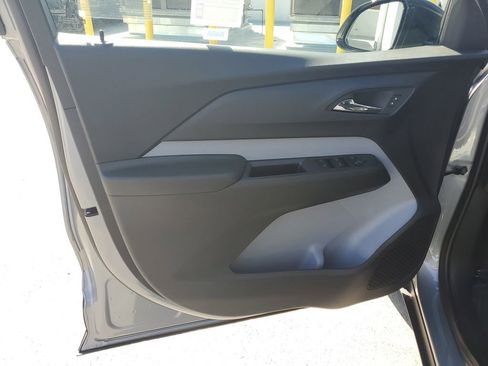Used 2027 Chevrolet Bolt LT w/ Comfort Package FWD image 19