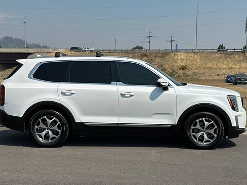 Used 2020 Kia Telluride EX AWD/4WD image 2