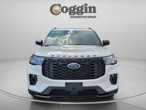 New 2026 Ford Explorer ST-Line w/ Premium Package image 6
