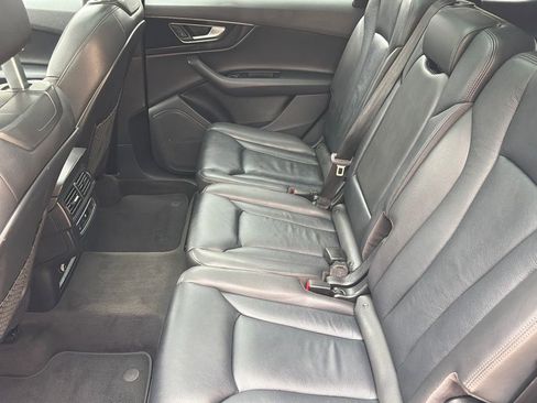 Used 2019 Audi Q7 3.0T Premium w/ Convenience Package AWD/4WD image 23