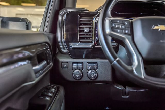 Used 2024 Chevrolet Silverado 2500 LTZ AWD/4WD image 28