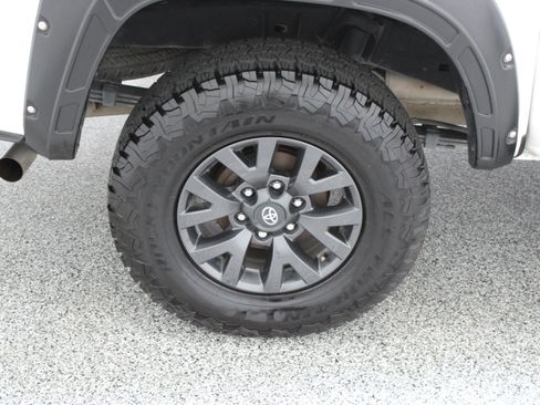 Used 2023 Toyota Tacoma SR5 RWD image 6