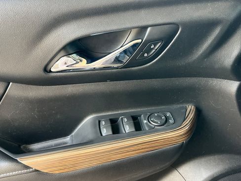 Used 2018 GMC Acadia SLE FWD image 15