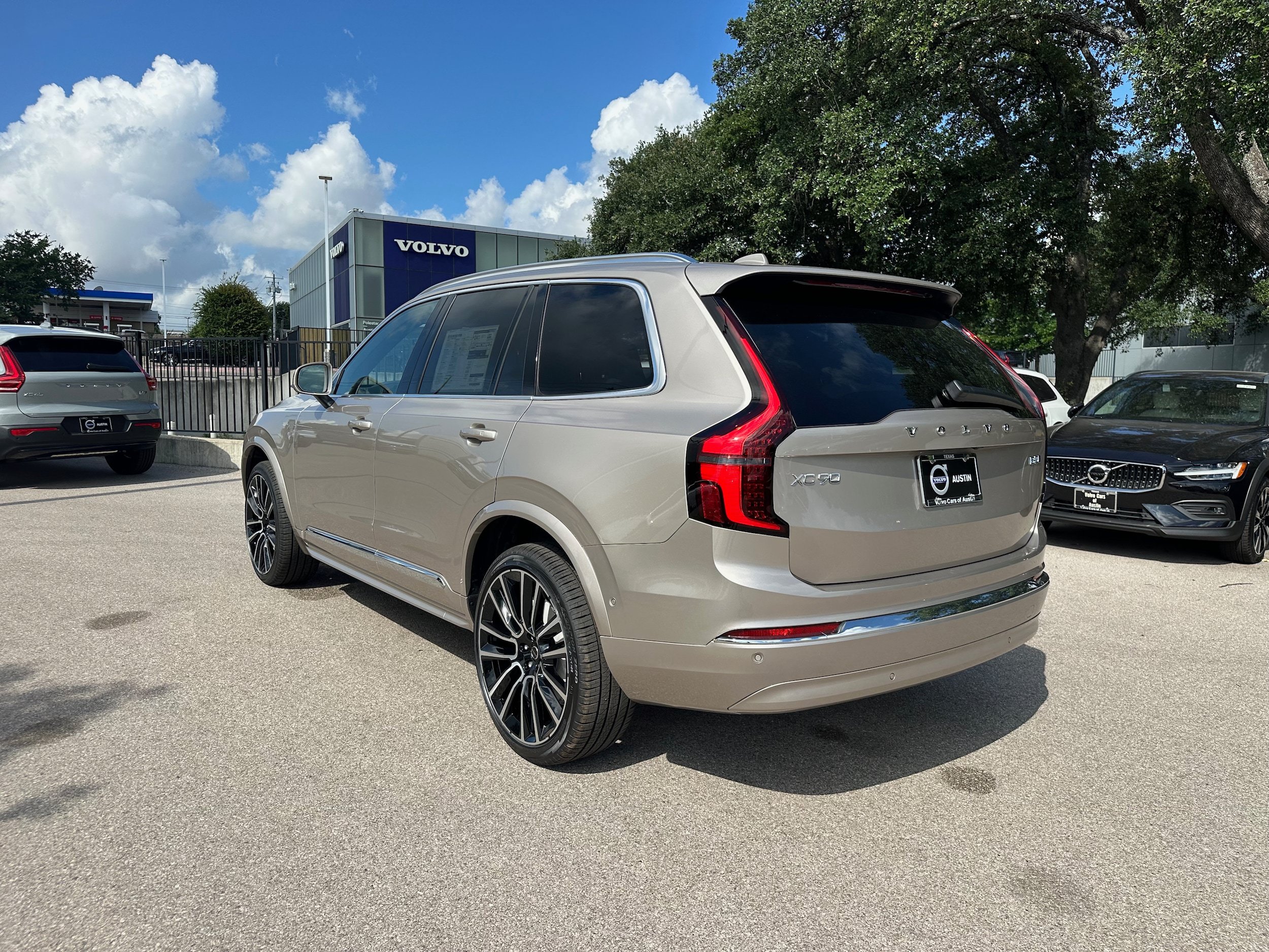 Used 2026 Volvo XC90 B5 Plus AWD/4WD image 4