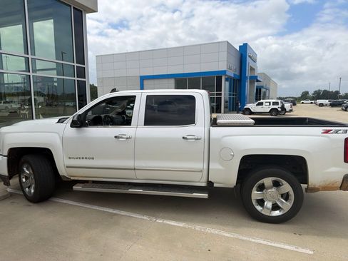 Used 2018 Chevrolet Silverado 1500 LTZ Z71 w/ LTZ Plus Package AWD/4WD image 3