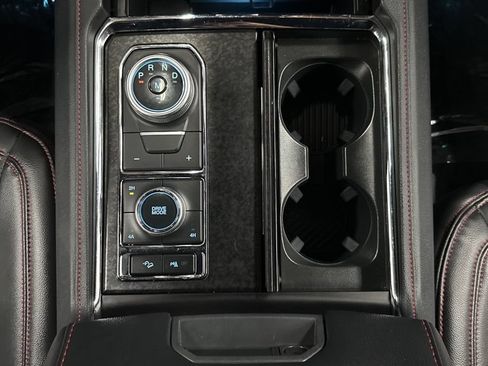 Used 2024 Ford Expedition Limited AWD/4WD image 22