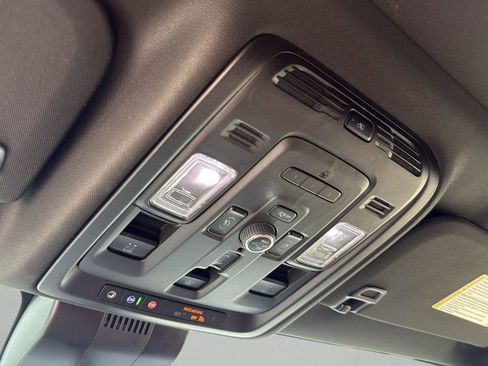 Used 2023 GMC Yukon XL Denali Ultimate image 23