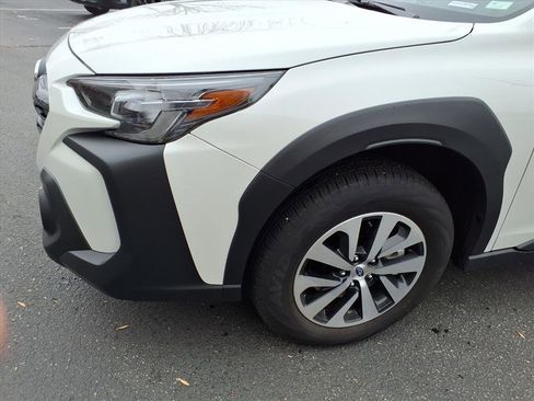 Used 2025 Subaru Outback Premium image 17