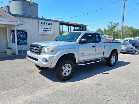Used 2005 Toyota Tacoma PreRunner image 6