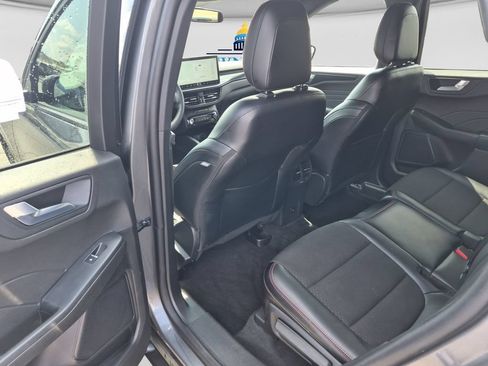 Used 2024 Ford Escape ST-Line Select w/ Tech Pack #1 AWD/4WD image 9