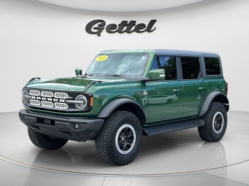 Used 2025 Ford Bronco Outer Banks w/ Sasquatch Package AWD/4WD image 1