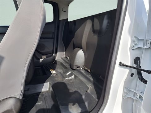 Used 2019 Chevrolet Colorado W/T w/ WT Convenience Package image 11