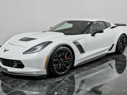 Used 2017 Chevrolet Corvette Z06 image 5
