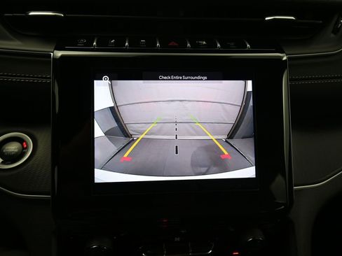 New 2025 Jeep Grand Cherokee L Altitude image 22