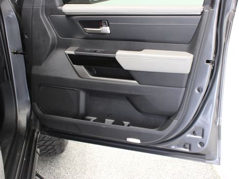 Used 2023 Toyota Tundra Limited AWD/4WD image 38