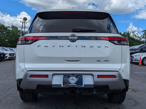 Used 2022 Nissan Pathfinder SL w/ SL Premium Package AWD/4WD image 9