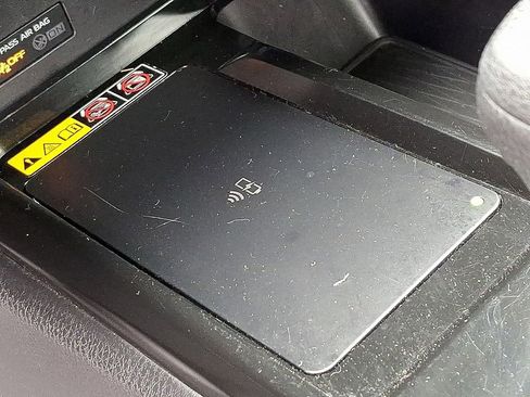 Used 2025 Toyota Camry LE FWD image 21