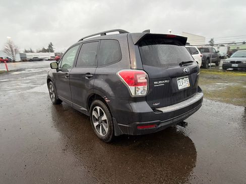 Used 2018 Subaru Forester 2.5i Premium image 3