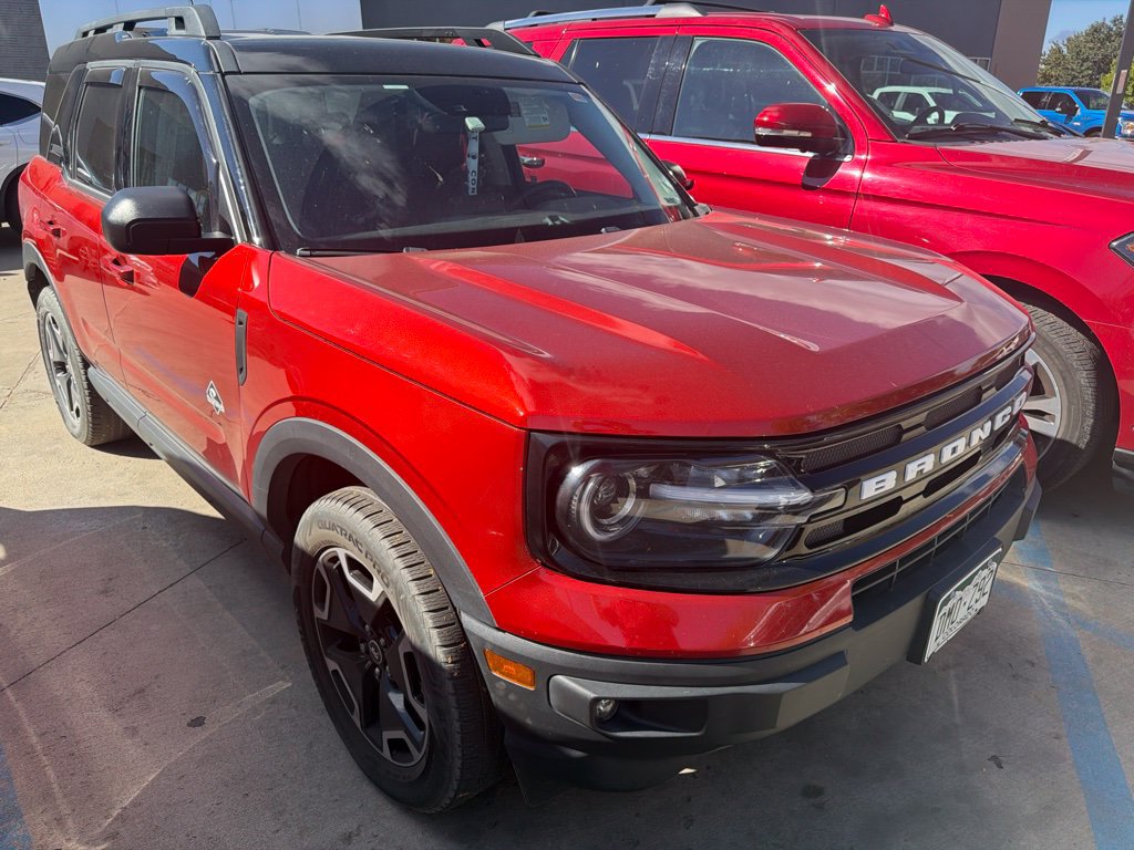 Used 2022 Ford Bronco Sport Outer Banks w/ Tech Package AWD/4WD image 2