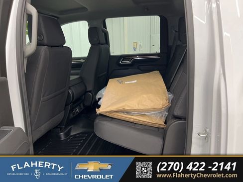 New 2026 Chevrolet Silverado 3500 LT image 11