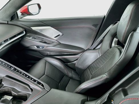 Used 2022 Chevrolet Corvette Stingray Premium Conv w/ Z51 Performance Package RWD image 24