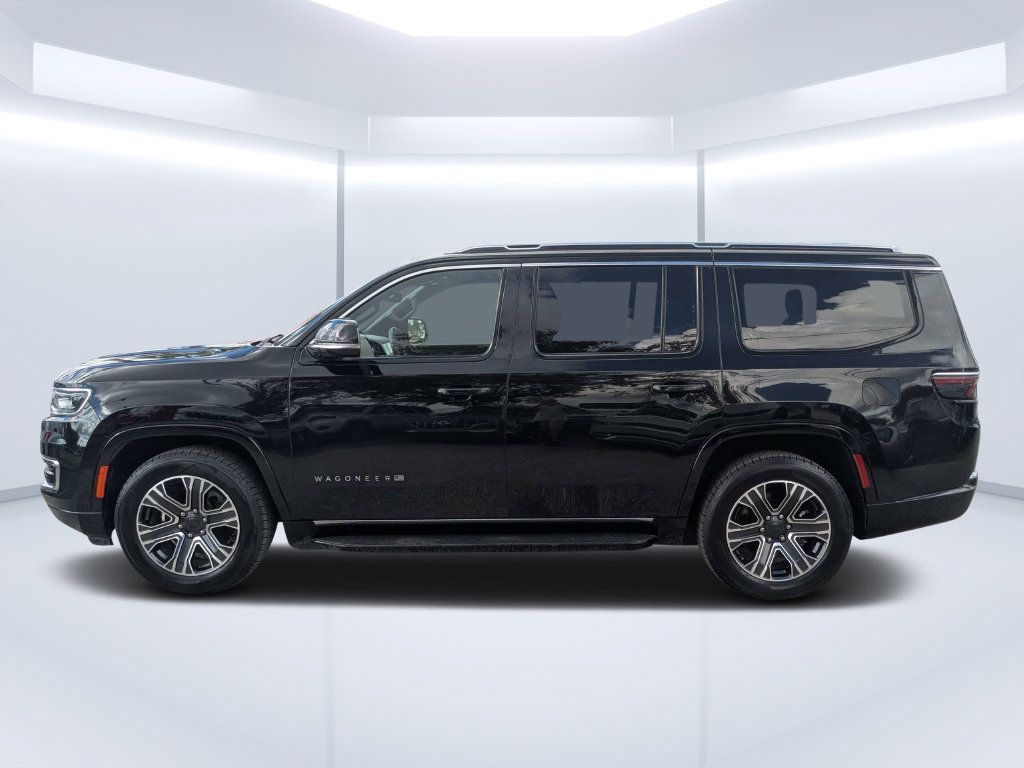 Used 2024 Jeep Wagoneer Series II w/ Flexible Seating Group AWD/4WD image 8