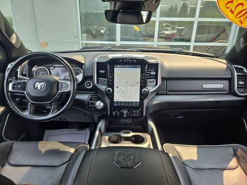 Used 2023 RAM 1500 Laramie AWD/4WD image 18
