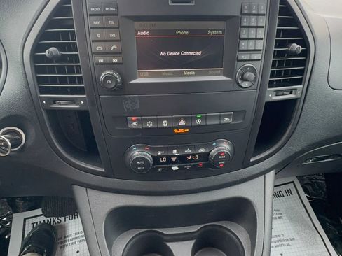 Used 2018 Mercedes-Benz Metris Passenger image 16