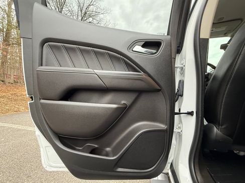 Used 2021 GMC Canyon Denali image 22