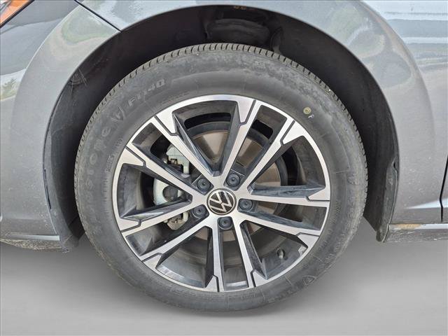 Used 2025 Volkswagen Jetta Sport FWD image 13