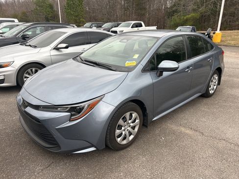 Used 2023 Toyota Corolla LE image 1