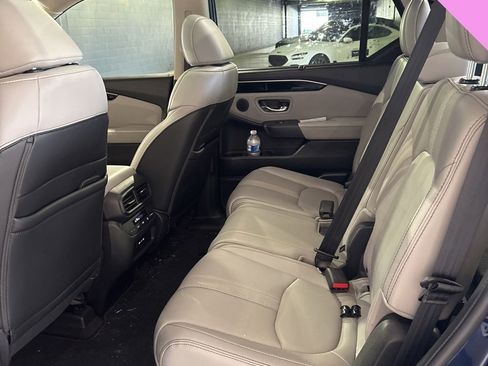 Used 2024 Honda Pilot Touring image 20