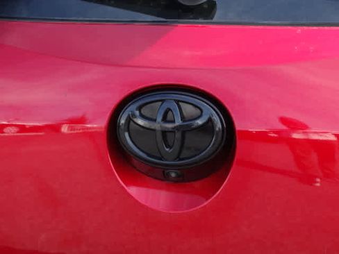 Certified 2023 Toyota Corolla SE image 9