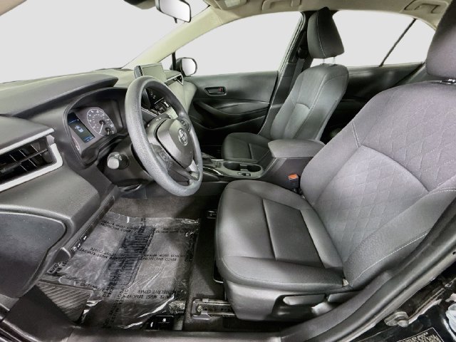 Certified 2025 Toyota Corolla LE FWD image 21