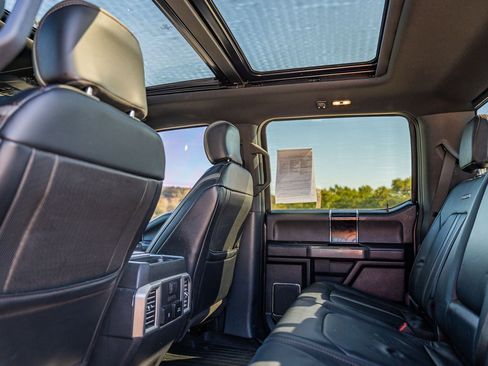 Certified 2019 Ford F450 Platinum w/ Platinum Ultimate Package image 20