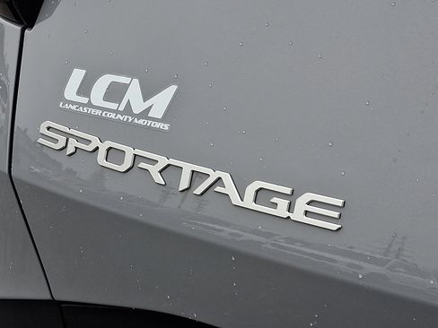 New 2026 Kia Sportage EX image 18