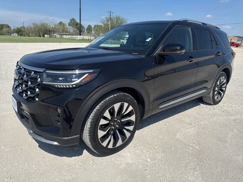 Used 2025 Ford Explorer Platinum w/ LUX Leather Package image 1