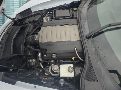 Used 2019 Chevrolet Corvette Stingray Coupe w/ 1LT image 3