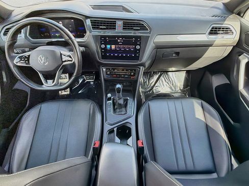 Used 2022 Volkswagen Tiguan SE R-Line FWD image 16