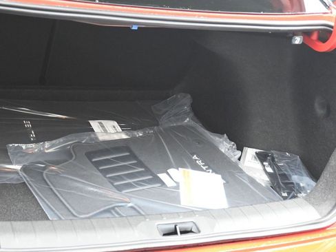 New 2026 Nissan Sentra SR w/ Floor Mat Package FWD image 19