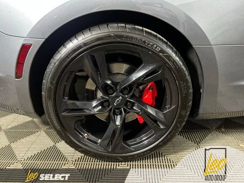 Used 2021 Chevrolet Camaro SS RWD image 31