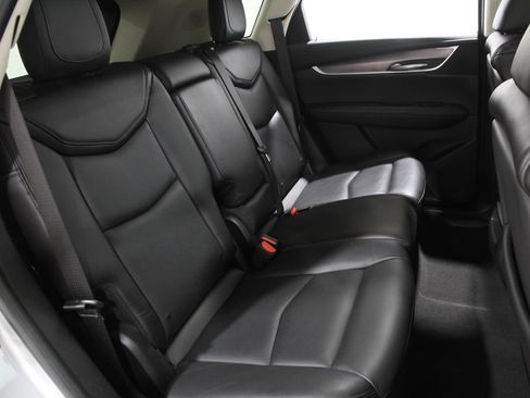 Used 2017 Cadillac XT5 Luxury w/ Driver Awareness Package image 19