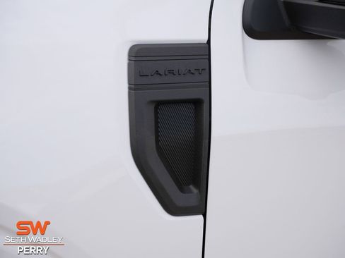 New 2026 Ford Maverick Lariat w/ Black Appearance Package image 17