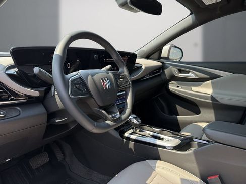 Certified 2025 Buick Envista Preferred FWD image 14