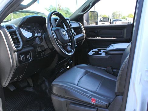 Used 2024 RAM 2500 Tradesman w/ Chrome Appearance Group AWD/4WD image 33