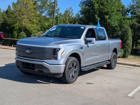 Certified 2025 Ford F150 Lightning Lariat AWD/4WD image 8